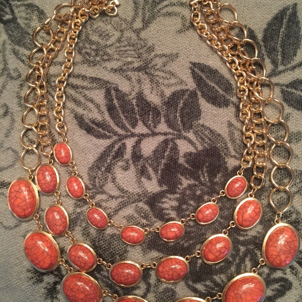 Statement Necklace - Picture 7 of 8